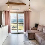 Hill Stars House Počitniška hiša