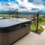 Hill Stars House Počitniška hiša