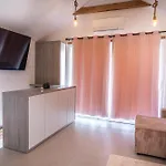 Hill Stars House Straza