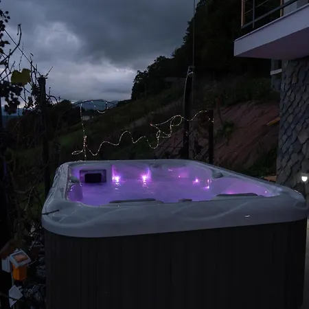 Hill Stars House *