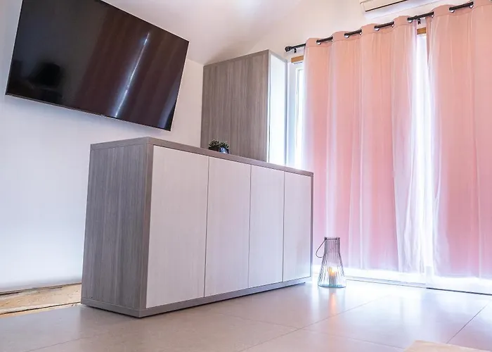 Hill Stars House Straza