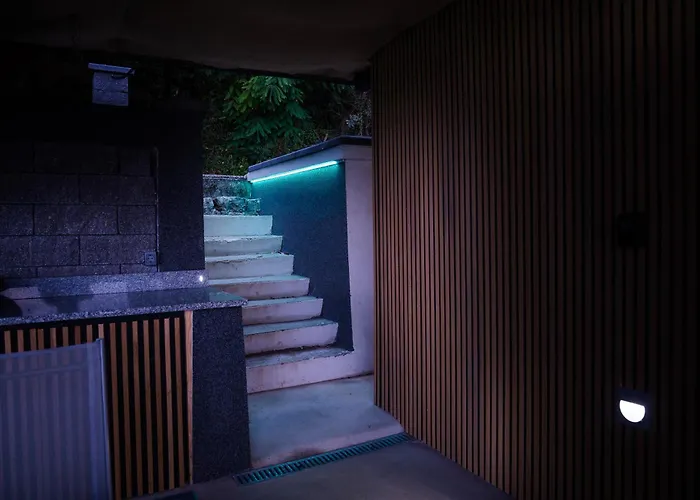 Hill Stars House 度假居 *